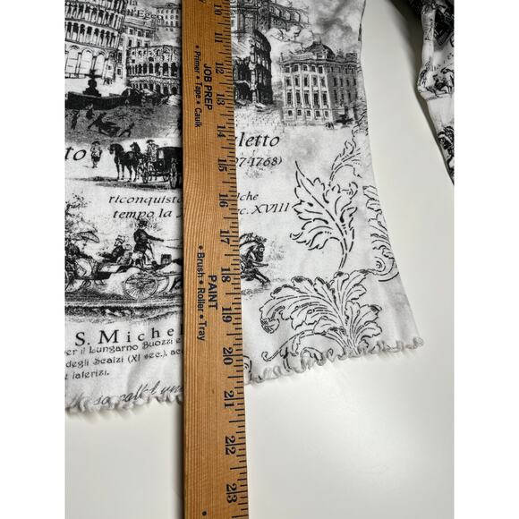 L. Marco Top Medium Italy City Art to WearRhinestone Ruffle V-Neck Shirt White - Picture 10 of 12